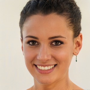 Inês L., proprietária de apartamento no Porto usando EuroCheckin